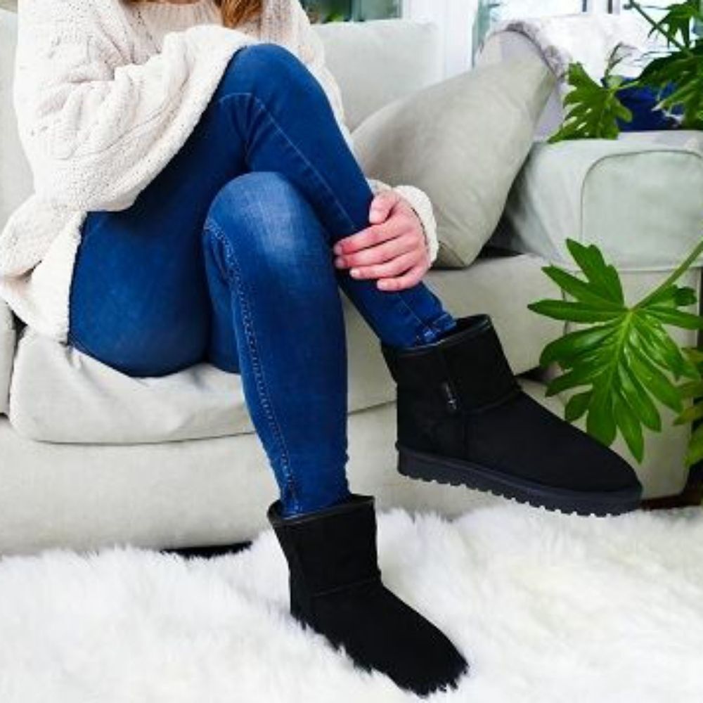 Universal Thread Black Faux Shearling Short Suede Boots